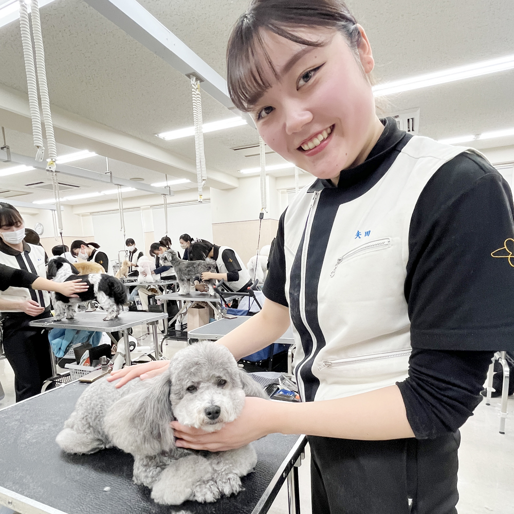 ２年生のカット中と仕上がり写真♪
